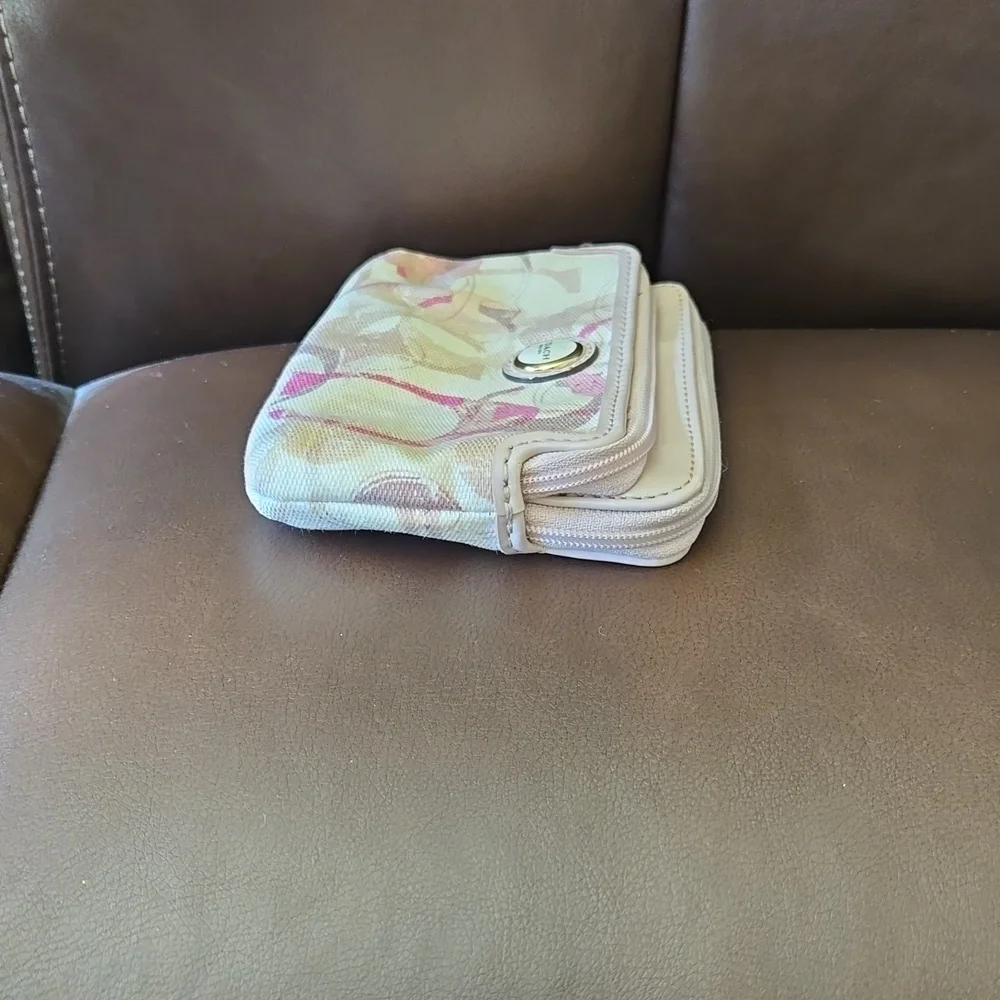 Coach Women's Wallet - Picture 6 of 7